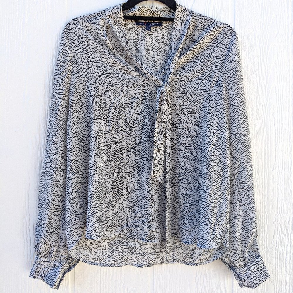 Long Sleeve Speckled Blouse